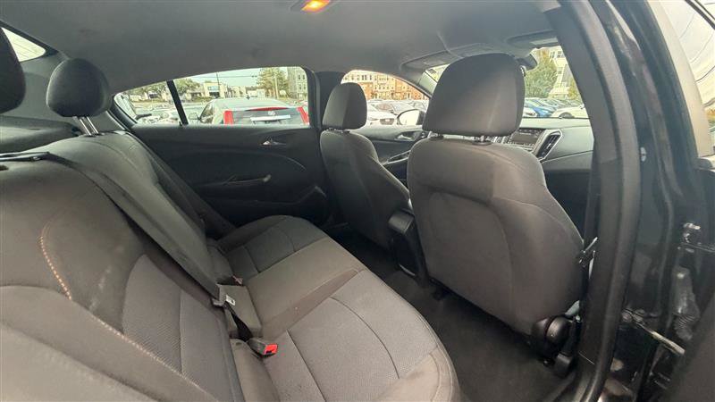 Used 2019 Chevrolet Cruze LS w/ LS Convenience Package FWD image 9