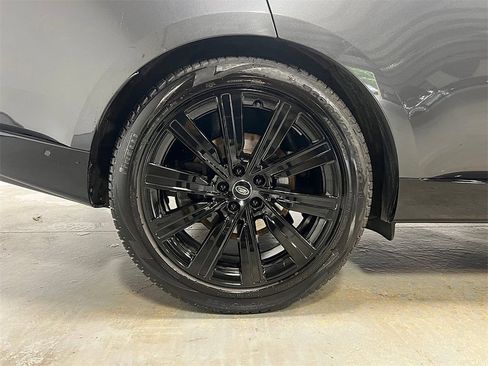 Used 2023 Land Rover Range Rover SE image 15