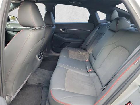 Used 2020 Hyundai Sonata SEL Plus w/ Tech Package FWD image 12
