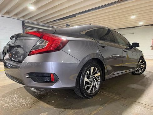 Used 2017 Honda Civic EX image 4