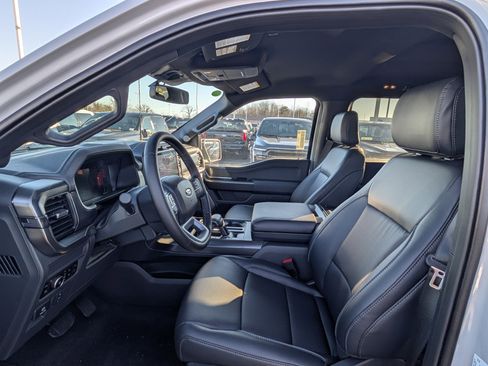 New 2025 Ford F150 Lariat w/ Equipment Group 501A Mid image 11