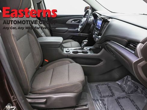 Used 2021 Chevrolet Traverse LT AWD/4WD image 24
