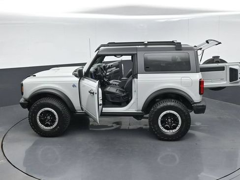 Certified 2021 Ford Bronco Black Diamond w/ Sasquatch Package AWD/4WD image 56