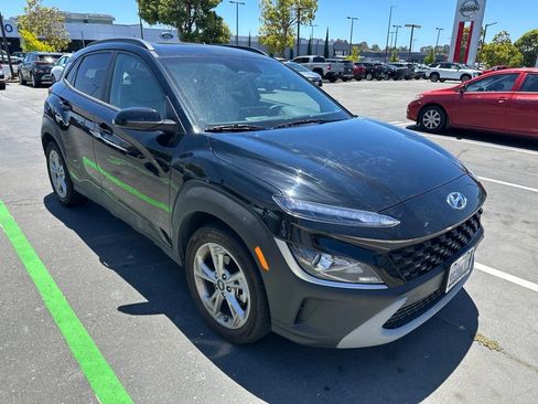 Used 2023 Hyundai Kona SEL w/ Cargo Package FWD image 2