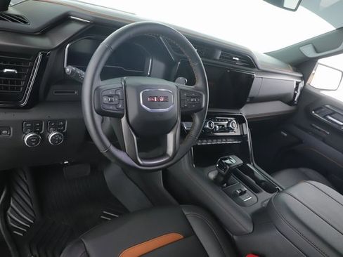 Used 2025 GMC Sierra 1500 AT4 w/ AT4 Preferred Package image 17