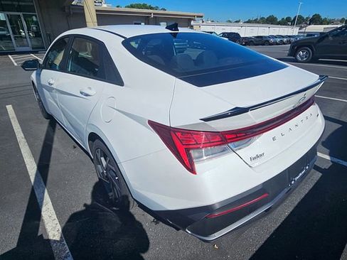 Used 2025 Hyundai Elantra SEL FWD image 10