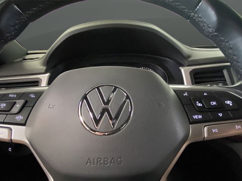 Used 2020 Volkswagen Atlas Cross Sport SE w/ Towing Package AWD/4WD image 15