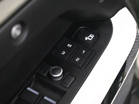 Used 2020 Land Rover Defender 110 HSE image 40