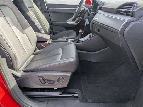 Used 2025 Audi Q3 2.0T Premium image 21