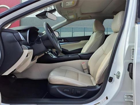 Certified 2020 Nissan Maxima 3.5 SL w/ Floor Mat Group image 12