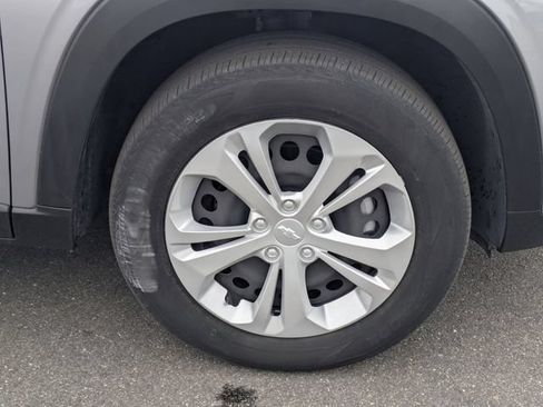 Used 2024 Chevrolet Trax LS w/ Driver Confidence Package FWD image 11
