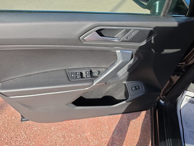 Used 2020 Volkswagen Tiguan SEL FWD image 10