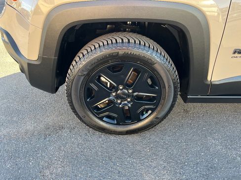 Used 2017 Jeep Renegade Trailhawk image 43