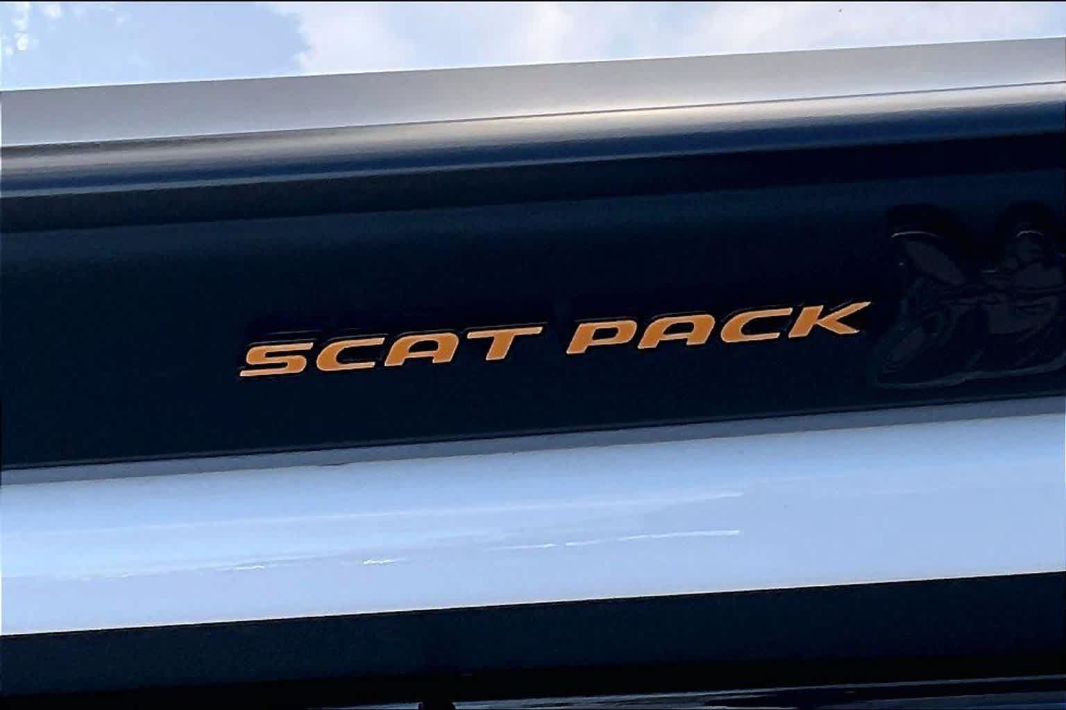 Used 2022 Dodge Challenger R/T Scat Pack RWD image 10