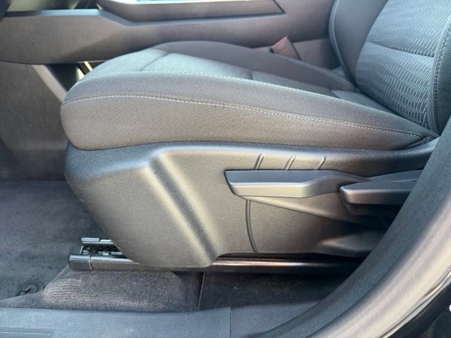 Used 2025 Chevrolet Equinox LT AWD/4WD image 10