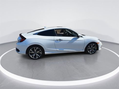 Used 2019 Honda Civic Touring image 14