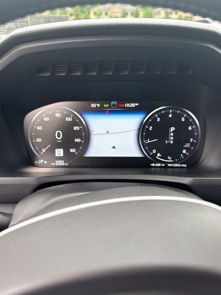Used 2020 Volvo XC90 T6 Momentum AWD/4WD image 14