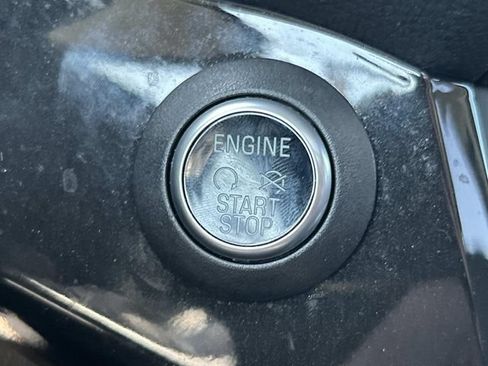 Certified 2019 Ford Escape Titanium AWD/4WD image 36