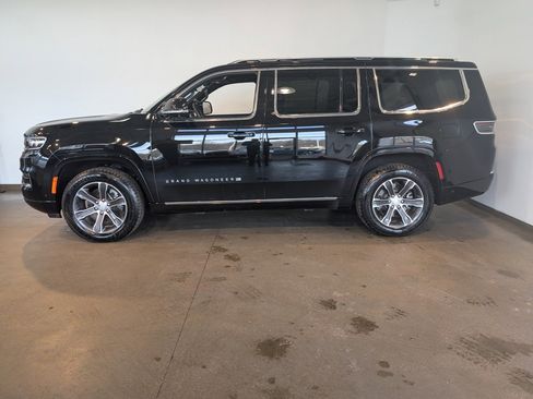 Used 2022 Jeep Grand Wagoneer Series I image 3