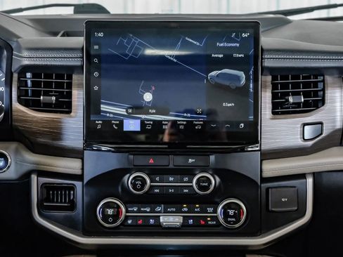 Used 2022 Ford Expedition Max Limited image 26