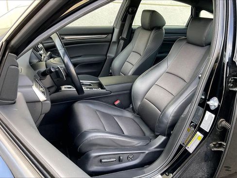 Used 2022 Honda Accord Sport image 7