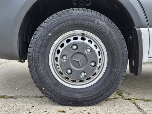 Used 2023 Mercedes-Benz Sprinter 3500 image 11