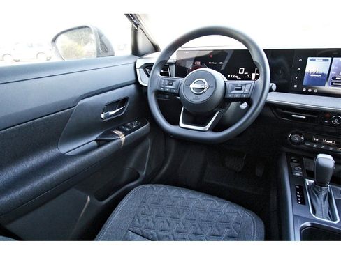 New 2026 Nissan Kicks SV image 8