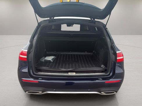 Used 2017 Mercedes-Benz E 400 4MATIC Wagon image 23