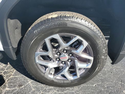 New 2026 GMC Sierra 1500 SLT w/ SLT Premium Plus Package image 8