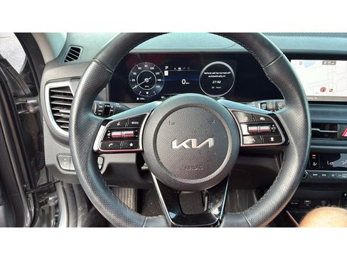 Used 2024 Kia Seltos SX w/ SX Sunroof Package AWD/4WD image 18