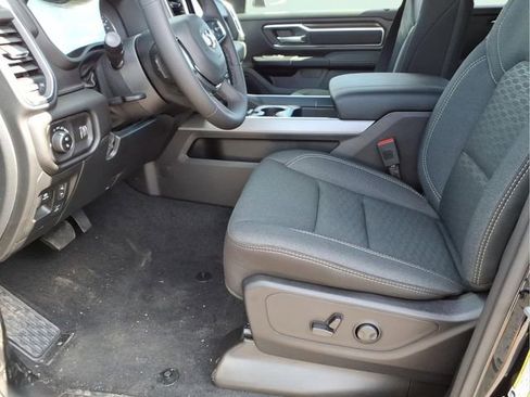 New 2026 RAM 1500 4x4 Crew Cab image 14