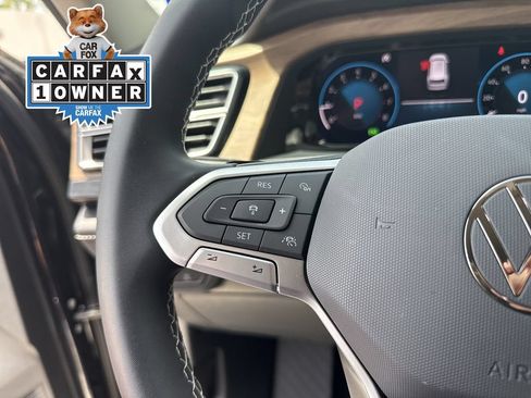 Used 2024 Volkswagen Atlas SE FWD image 16