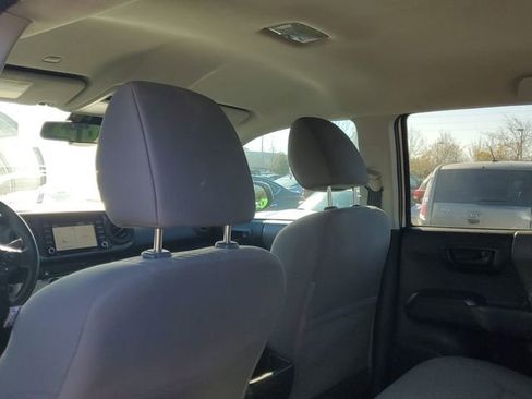 Used 2022 Toyota Tacoma SR w/ SR Convenience Package image 11