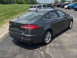Used 2020 Ford Fusion SE image 4
