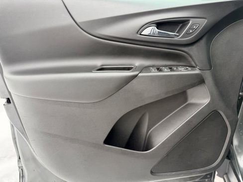 Used 2019 Chevrolet Equinox LT image 19