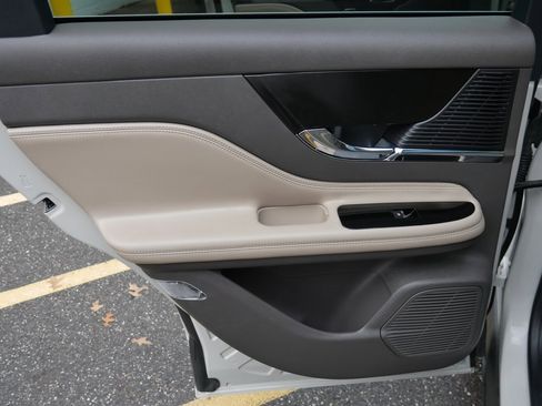 Used 2022 Lincoln Corsair Reserve w/ Equipment Group 201A image 33