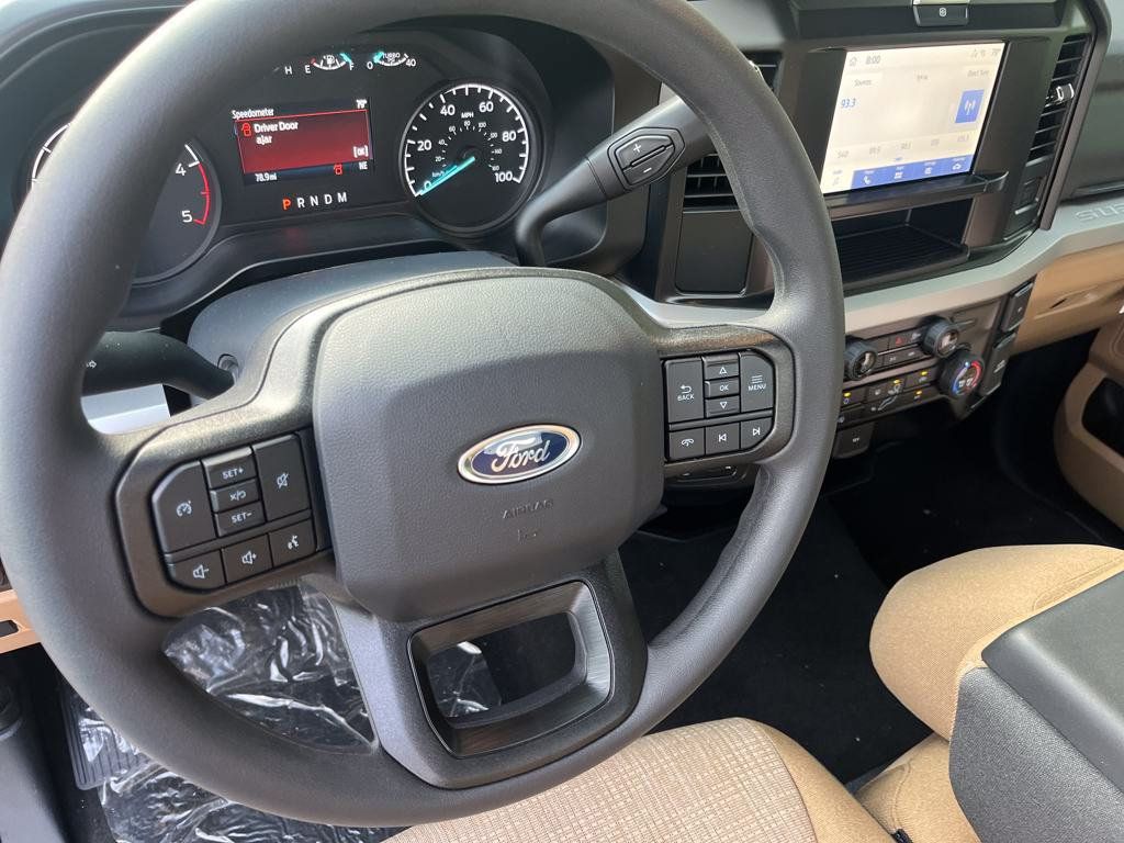 Used 2025 Ford F250 XLT AWD/4WD image 9