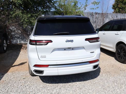 Used 2024 Jeep Grand Cherokee L Summit AWD/4WD image 11