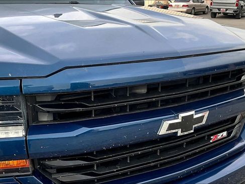 Used 2018 Chevrolet Silverado 1500 LT AWD/4WD image 18