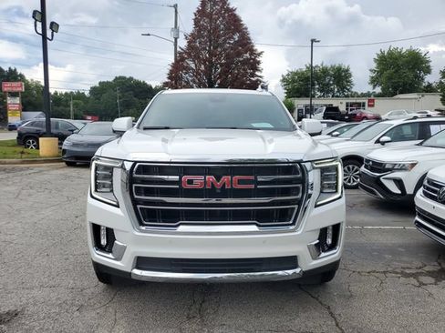 Used 2023 GMC Yukon SLT w/ SLT Luxury Package AWD/4WD image 2