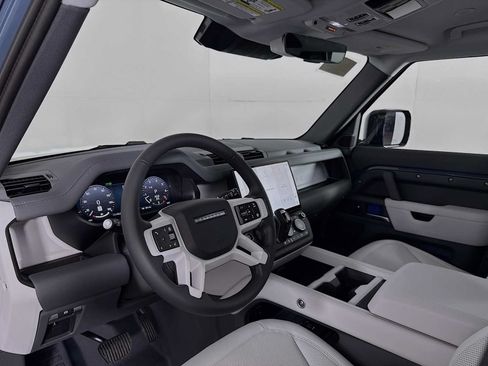 New 2026 Land Rover Defender 110 X-Dynamic SE AWD/4WD image 9