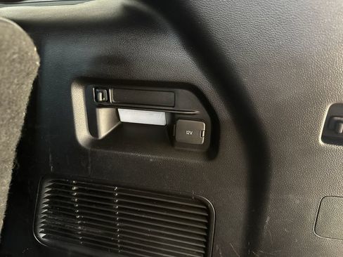Used 2020 Ford Explorer XLT w/ Equipment Group 202A AWD/4WD image 44