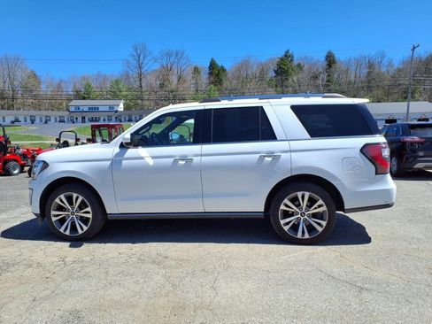 Used 2021 Ford Expedition Limited image 8