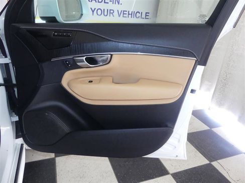 Used 2021 Volvo XC90 T8 Inscription AWD/4WD image 32