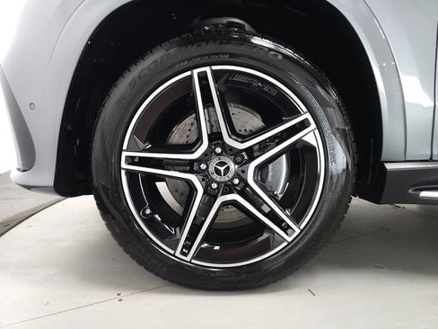 Certified 2026 Mercedes-Benz GLS 450 4MATIC image 39