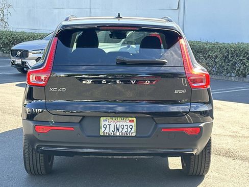 Certified 2025 Volvo XC40 B5 Plus w/ Protection Package Premier image 5