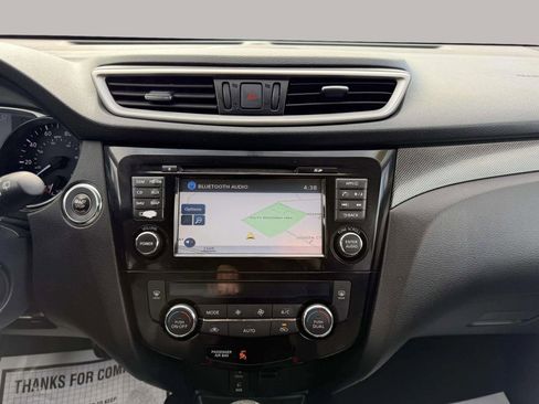 Used 2014 Nissan Rogue SL image 26