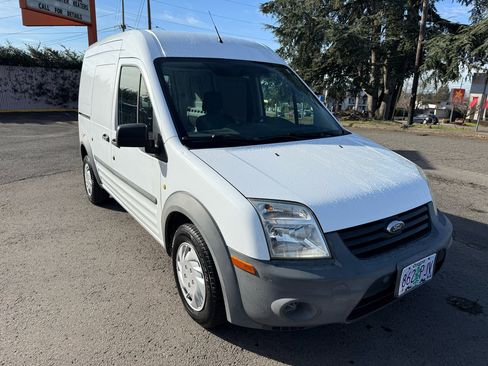 Used 2010 Ford Transit Connect XL image 9