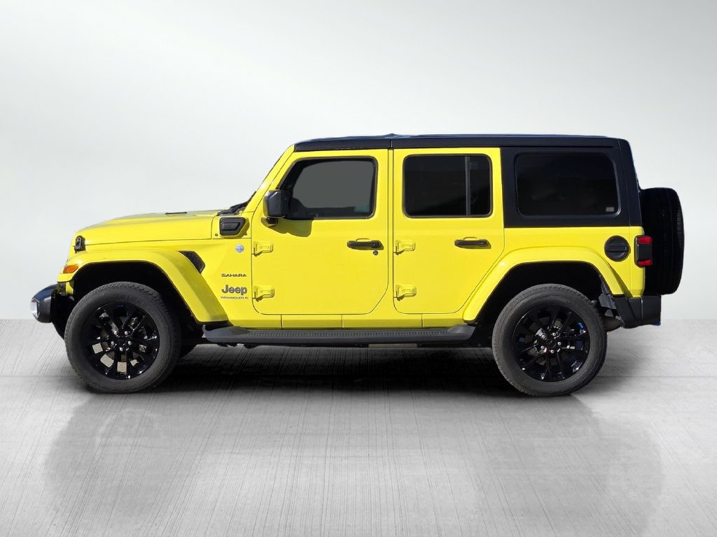 Used 2023 Jeep Wrangler Unlimited Sahara w/ Cold Weather Group AWD/4WD image 7