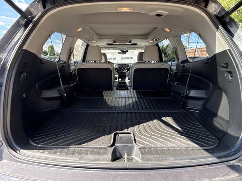 Used 2019 Honda Pilot Elite image 16